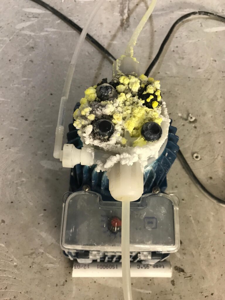 klooripumba-vahetus-basseinihooldus